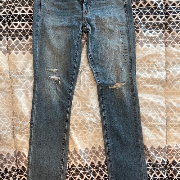 AE Ripped Jeans *New* - Picture 1 of 2